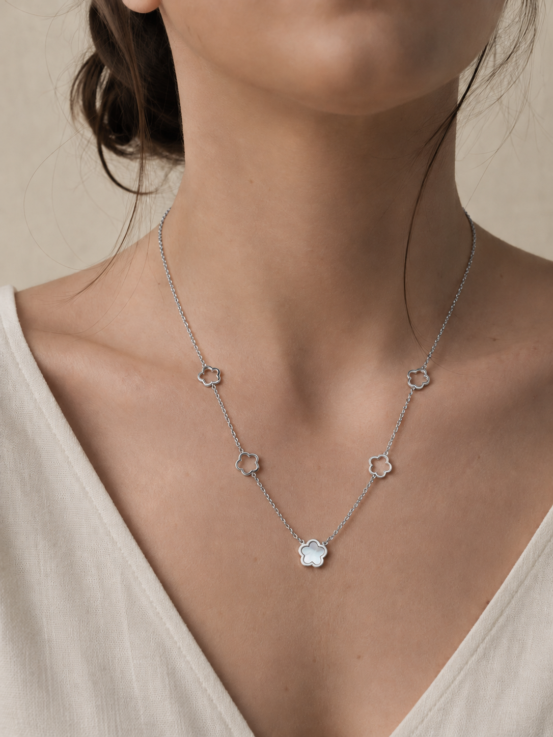 Collana Fiori in Madreperla