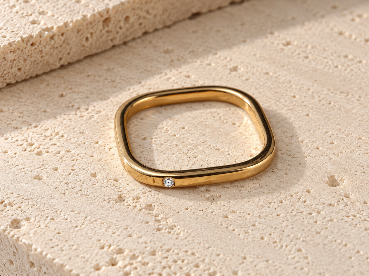 Anello Quadrato con Zircone