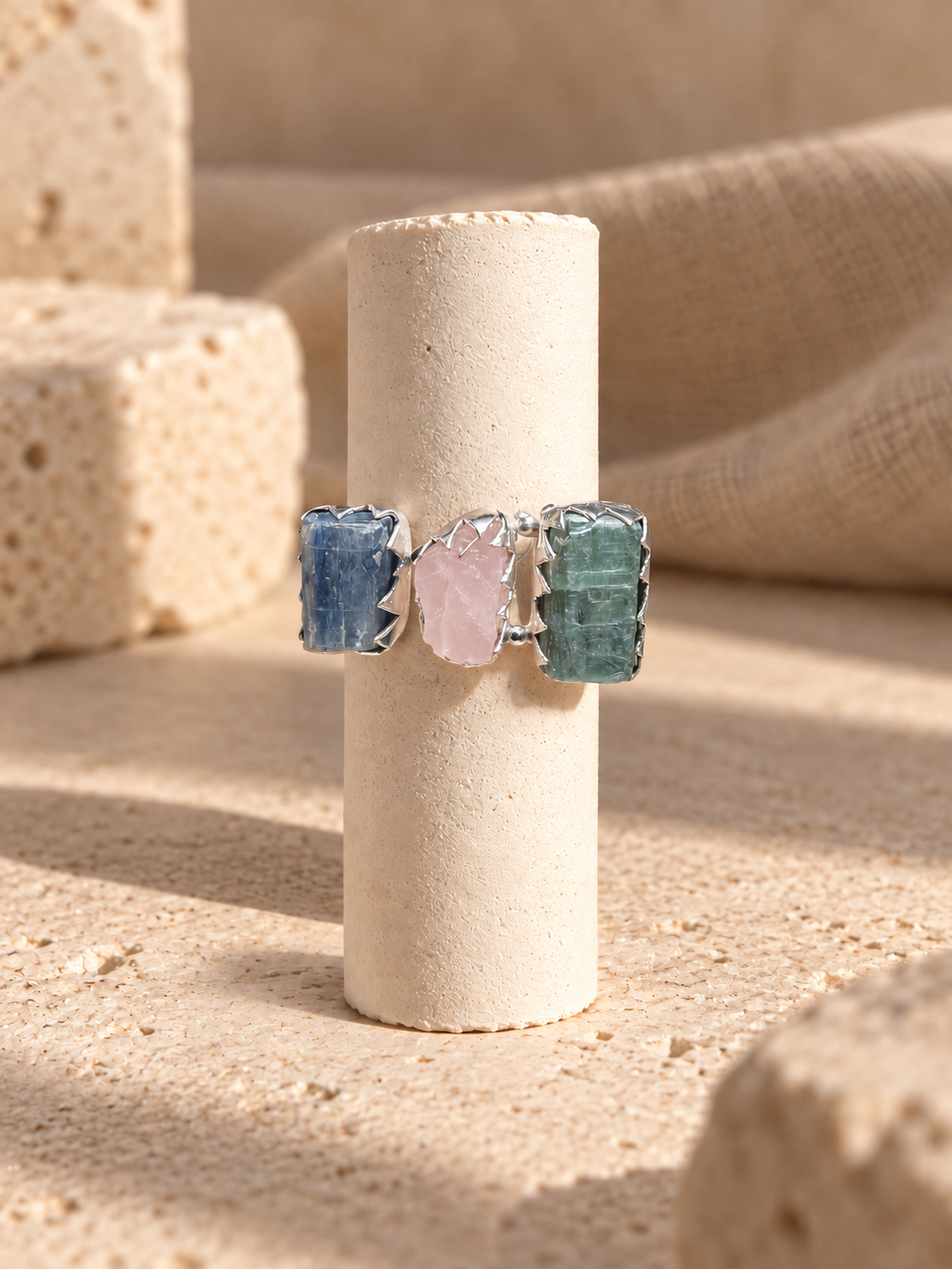 Anello Trio di Pietre