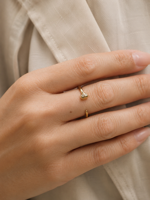 Anello Chiodo con Zirconi