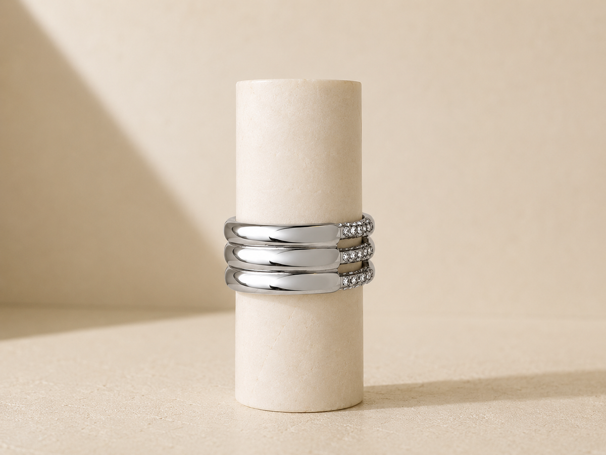 Anello Tre Fasce con Zirconi