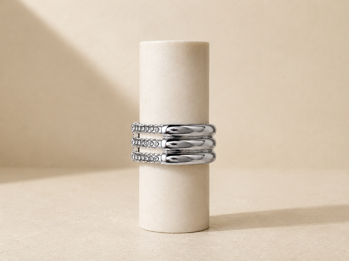 Anello Tre Fasce con Zirconi