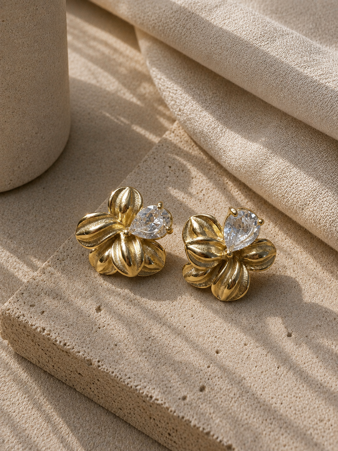 Orecchini Fiore con Zircone